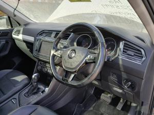 2017 Volkswagen Tiguan 5NA image 6