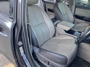 2017 Kia Carnival YP image 6