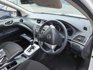 2015 Nissan Pulsar C12 image 6