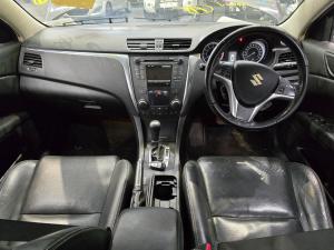 2011 Suzuki Kizashi 2.4L J24B CVT AWD SPORT FR image 6