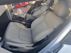 2017 Land Rover Discovery L462 image 6