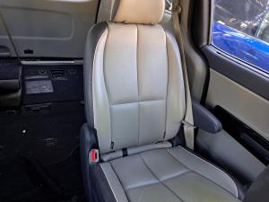 2017 Kia Carnival YP image 6