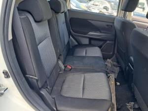 2014 Mitsubishi Outlander ZJ image 6