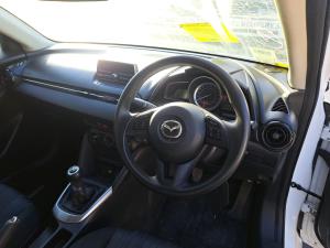 2017 Mazda 2 DL image 6