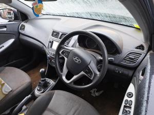 2014 Hyundai Accent RB image 6