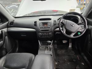 2012 Kia Sorento 2.2DT D4HB AUTO 6SPD AWD SLI XM image 6