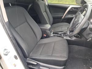 Toyota Rav4 image 6