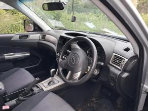2010 Subaru Forester image 6