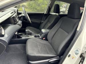 2018 Toyota Rav4 image 6