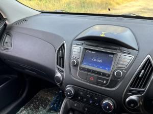 2014 Hyundai image 6
