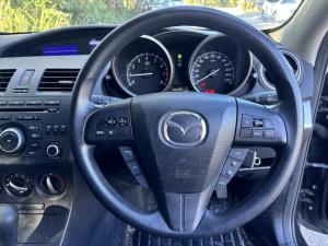 Mazda 3 image 6