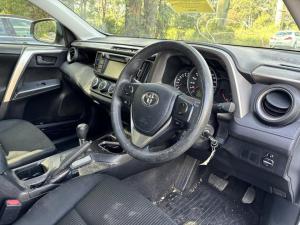 2016 Toyota Rav4 image 6