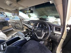 2015 Toyota Kluger GSU55R GLX image 6