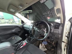 2019 Isuzu D Max RC EX image 6