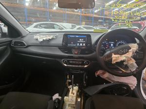 2018 Hyundai I30 PD 2.0L G4NC AUTO 6SPD FWD ACTIVE image 6