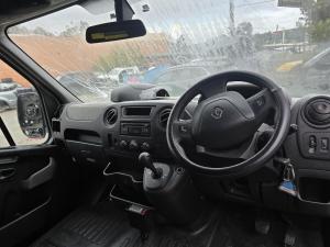 2018 Renault Master 2.3DT AUTO 6SPD FWD LWB MID ROOF image 6