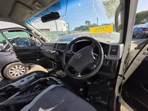 2008 Toyota Hiace TRH201R image 6