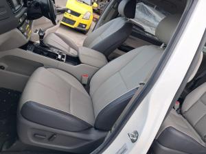 2017 Kia Carnival YP image 6