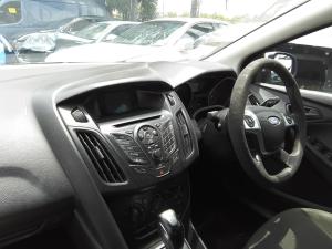 2012 Ford Focus AMBIENTE image 6
