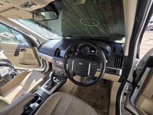 2012 Land Rover Freelander LF2 SE SD4 image 6