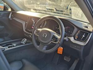 2022 Volvo Xc60 image 6