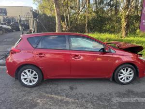 2012 Toyota Corolla ZRE182R image 6