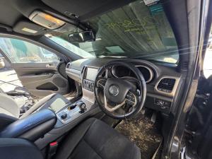 2016 Jeep Grand Cherokee WK LAREDO image 6