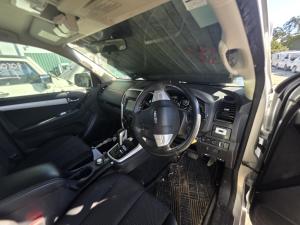 2017 Isuzu Mu-x 85GGR LS-M image 6