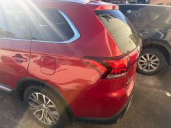 2018 Mitsubishi Outlander image 6