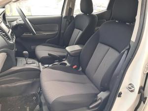 2017 Mitsubishi Triton image 6
