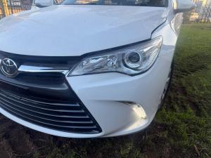 2017 Toyota Camry image 6