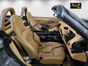 2004 Porsche Boxster 2.7L M96-23 AUTO 5SPD RWD image 6