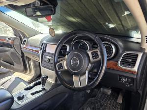2011 Jeep Grand Cherokee WK LIMITED image 6