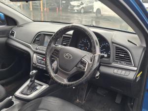 2016 Hyundai Elantra AD image 6