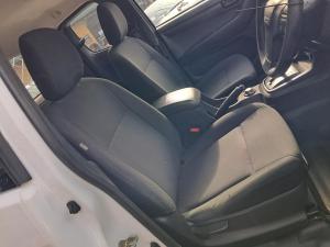 2015 Isuzu D Max RC image 6