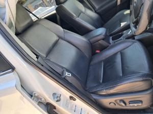 2014 Toyota Rav4 XA40 image 6
