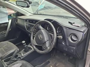 2012 Toyota Corolla ZRE182R image 6