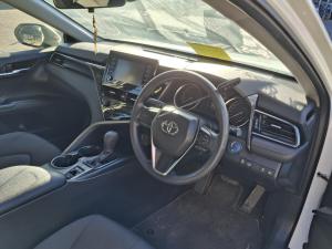 2023 Toyota Sedan AXVH70R image 6