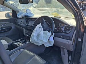 2015 Kia Carnival YP image 6