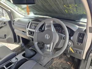 2010 Nissan Navara D40 ST image 6