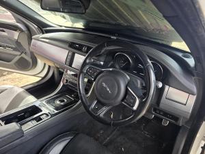 2015 Jaguar Xf X260 image 6