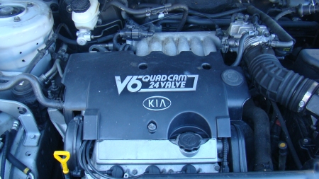 kia Carnival Apr 2004 Parts & Wrecking