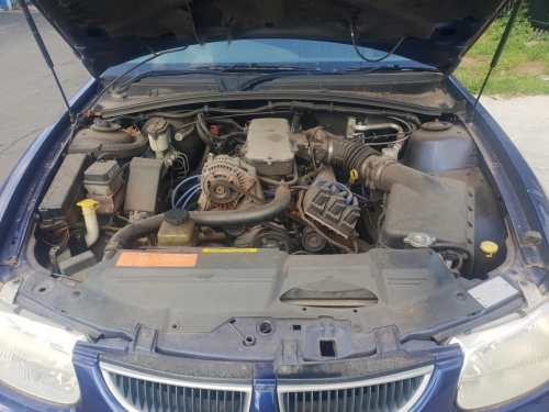 holden Commodore 2000 Parts & Wrecking