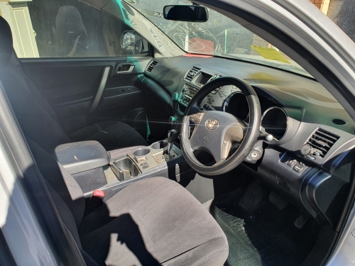 toyota Kluger Oct 2009 Parts & Wrecking