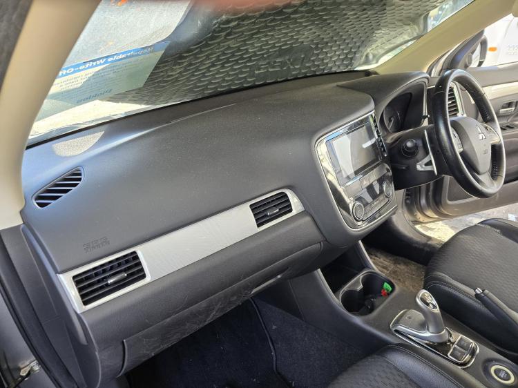 mitsubishi Outlander ZJ PHEV Feb 2014 Parts & Wrecking