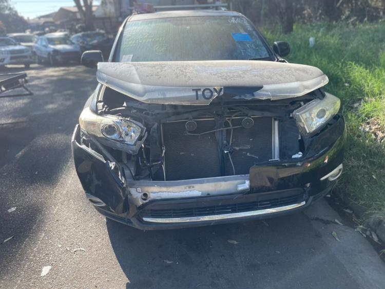 toyota Kluger 2011 Parts & Wrecking