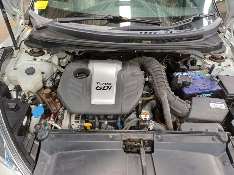 hyundai Veloster FS Sep 2015 Parts & Wrecking