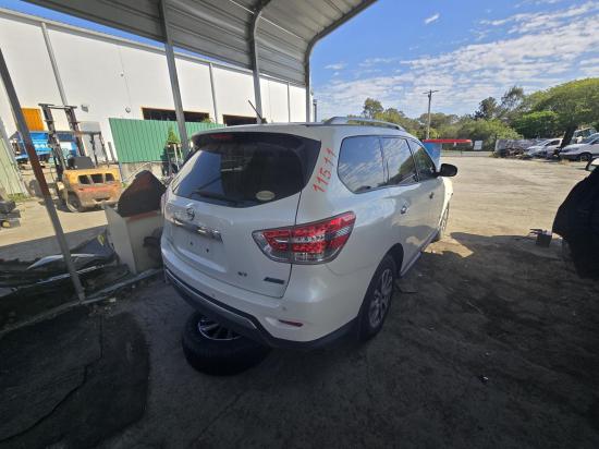 nissan Pathfinder R52 ST HYBRID May 2015 Engine Motor 