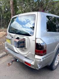 2004 Mitsubishi Pajero image 7