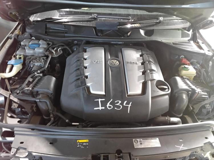volkswagen Touareg V8 TDI R-LINE Jan 2015 Parts & Wrecking